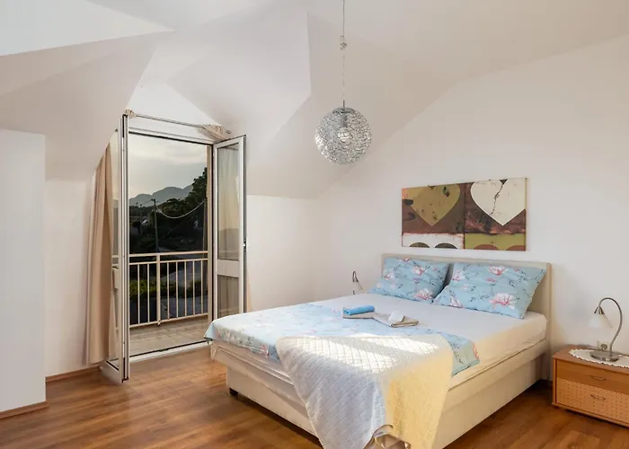 Source With Private Pool