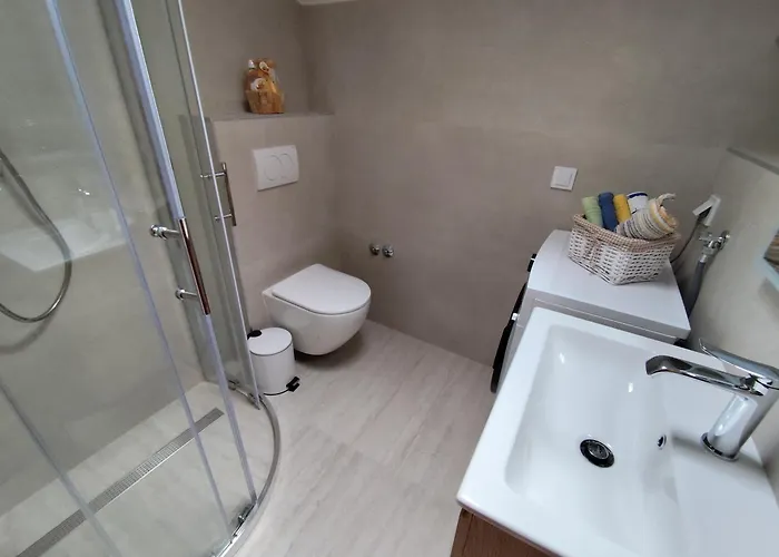 Source With Private Pool *