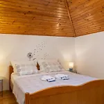 Source With Private Pool * Pridvorje