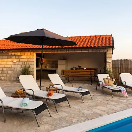 Source With Private Pool