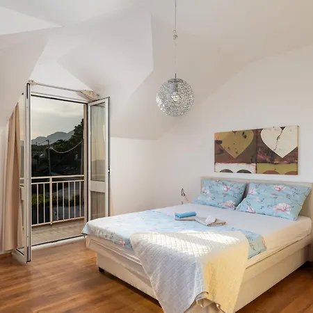 Source With Private Pool