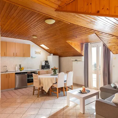 Source With Private Pool *