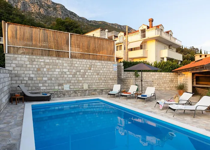 Source With Private Pool *