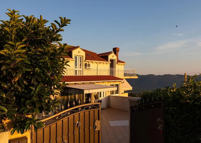 Source With Private Pool Villa Pridvorje