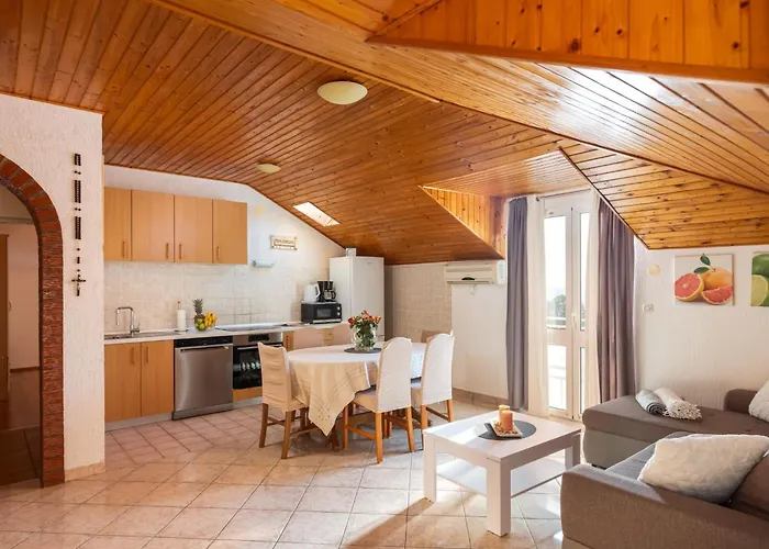 Source With Private Pool *